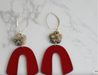 Red resin "U" and flower-shaped Jasper bead dangle statement earrings